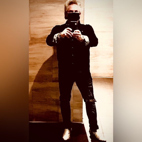 Meet your Posher, Daniel - Picture 3 of 3